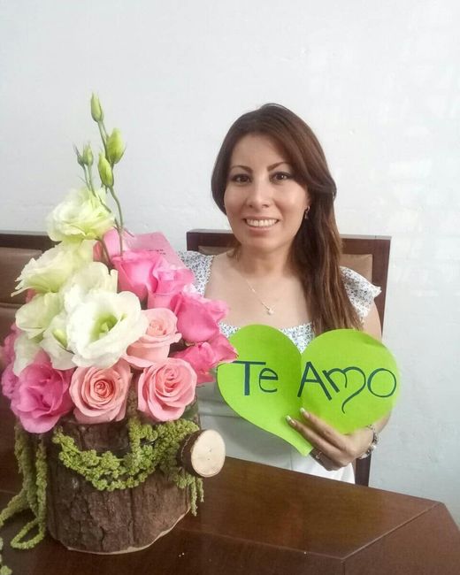 Ama, sigue amando, continúa probando tu amor, sigue ganándote su corazón con tu amor. 