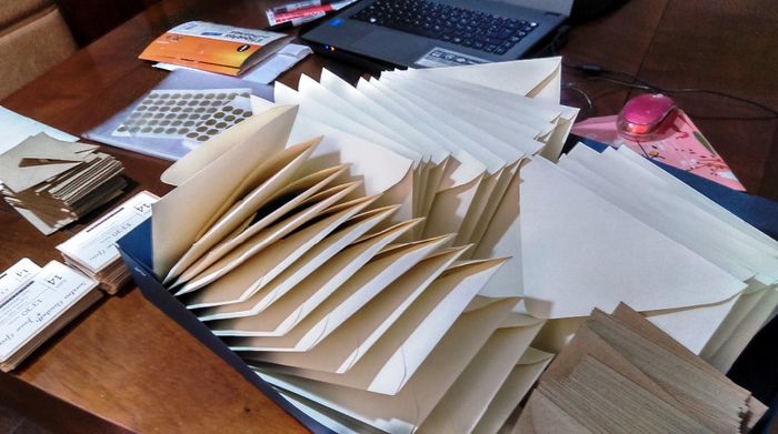 En la organizada de invitaciones 