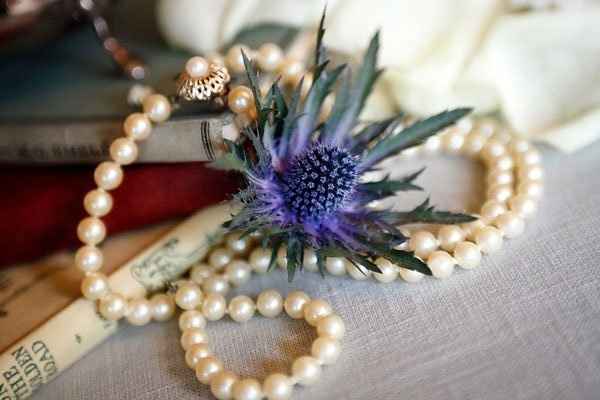 Flor y perlas
