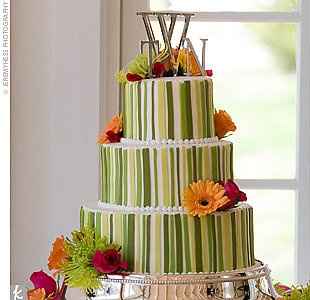 Pastel verde con flores de colores