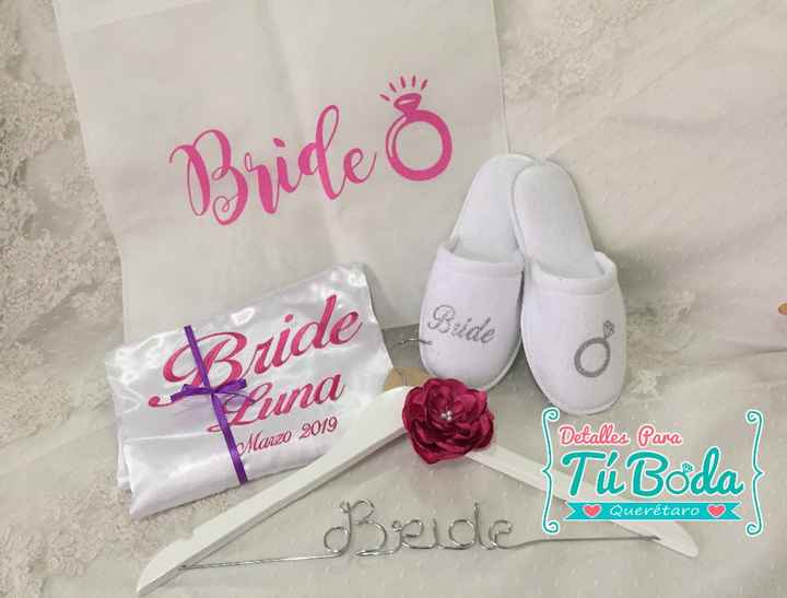 Bata de Novia y Pantufla