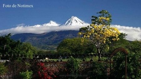 El nevado de Colima, vista de lejos