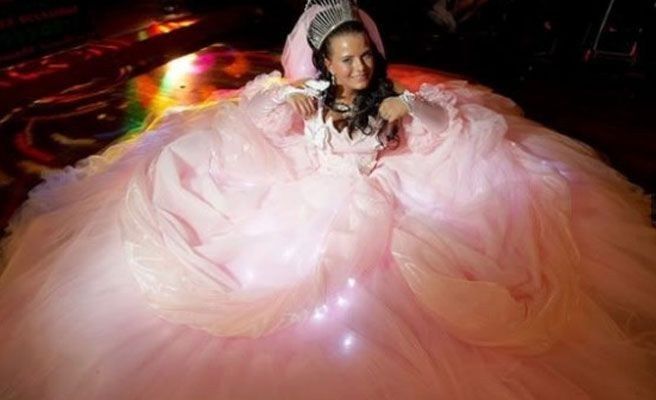 Si tu Fm tuviera que elegir tu vestido de boda.. 6