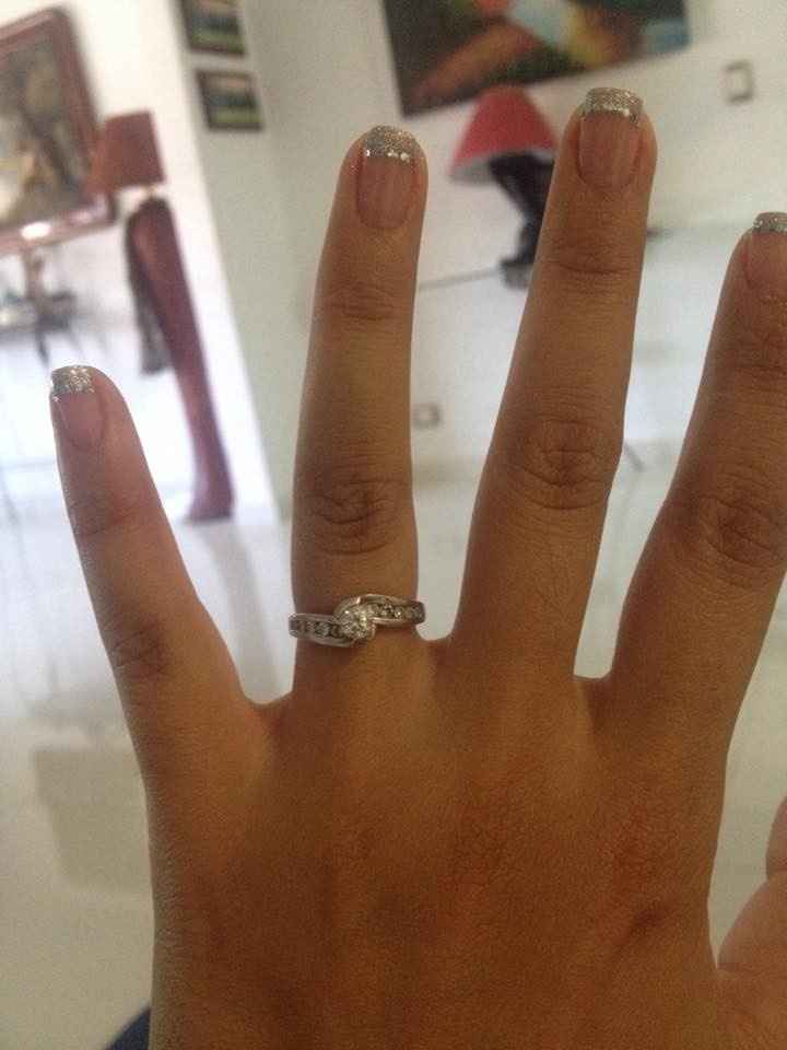 presumiendo el anillo haha
