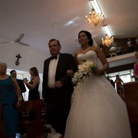 entrada a la iglesia con mi papá