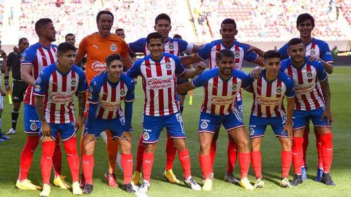 Si mi pareja usara en la boda la playera de su equipo favorito, sería... - 1