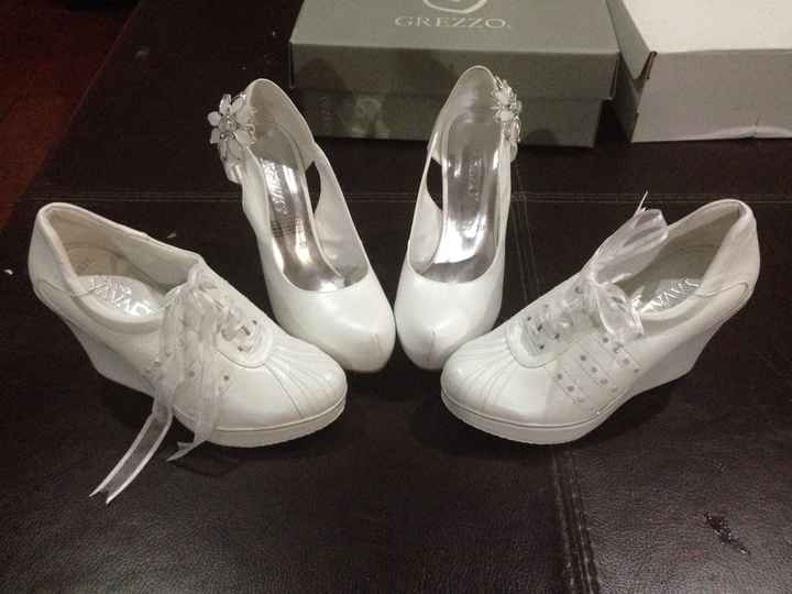 Tenis de novia, alguien? - 1