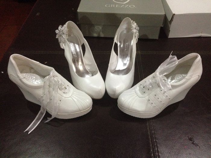Tenis de novia, alguien? - 1