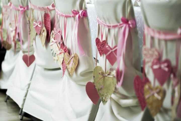 sillas con corazones