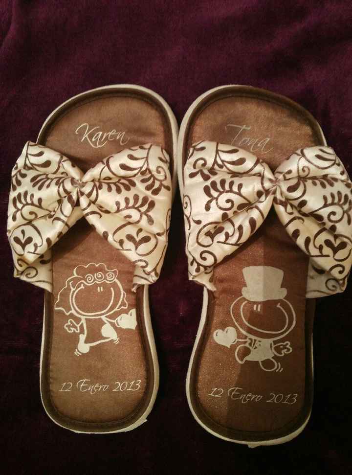 Sandalias o pantuflas - 1