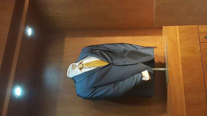 Que color de traje prefieren? - 1