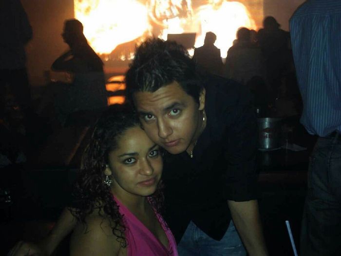 Su primera foto al ser novios - 1