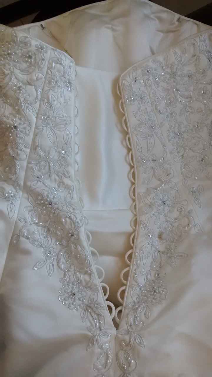 foto de mi vestido (atrás)