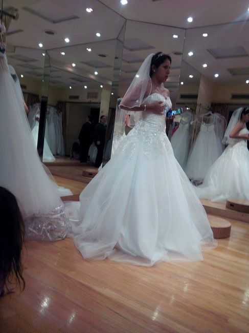 Chicas compartan su vestido de novia - 1