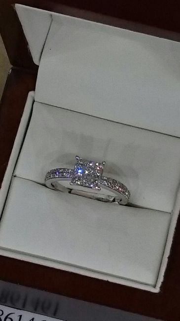 Catálogo de anillos de compromiso de Bodas.com - 1
