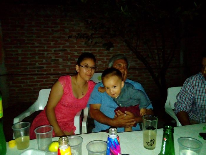 mi padre y mi sobrino más pequeño