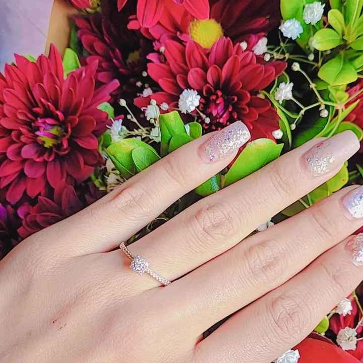 Esencial o lujo: anillo de compromiso - 1