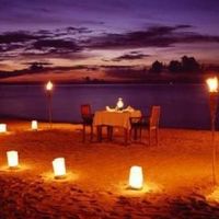 Una cena romántica nunca podría faltar