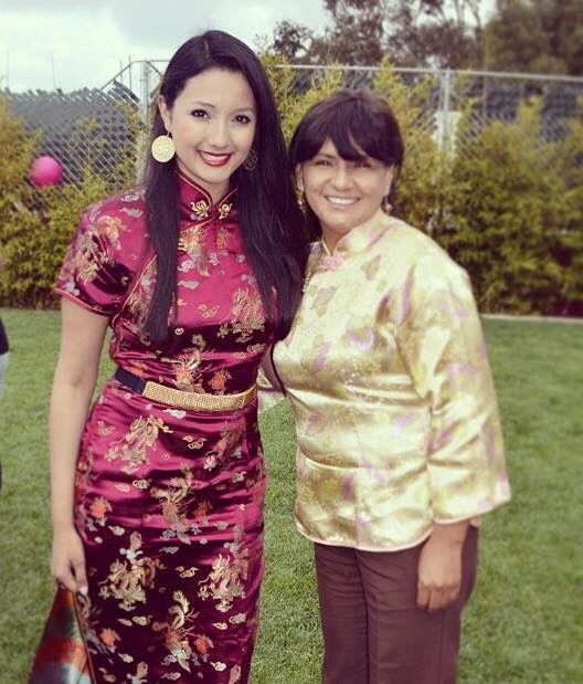  Foto con su suegra - 1