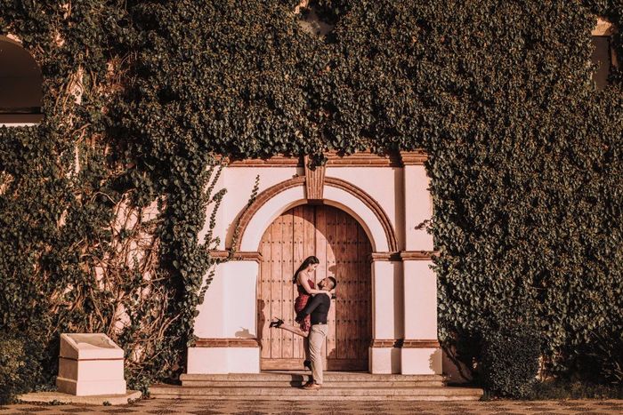 afuera de la capilla 