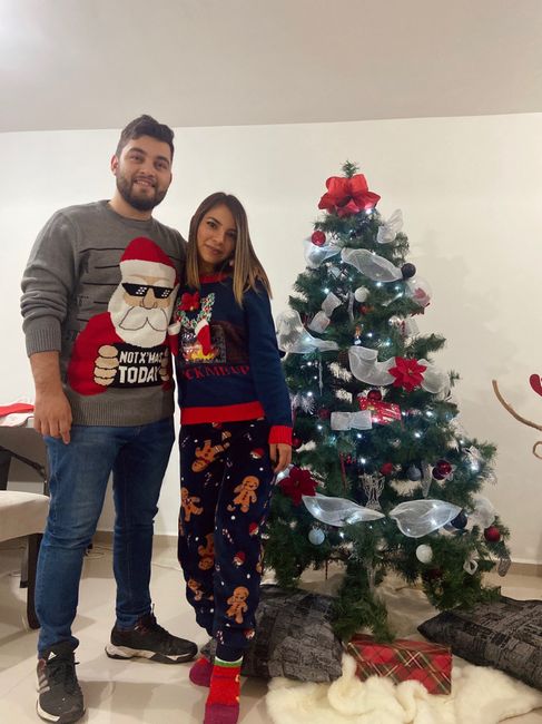 ¿Te gustan los ugly sweater en parejas? 🧥 2