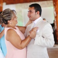 Mi esposo con mi suegra