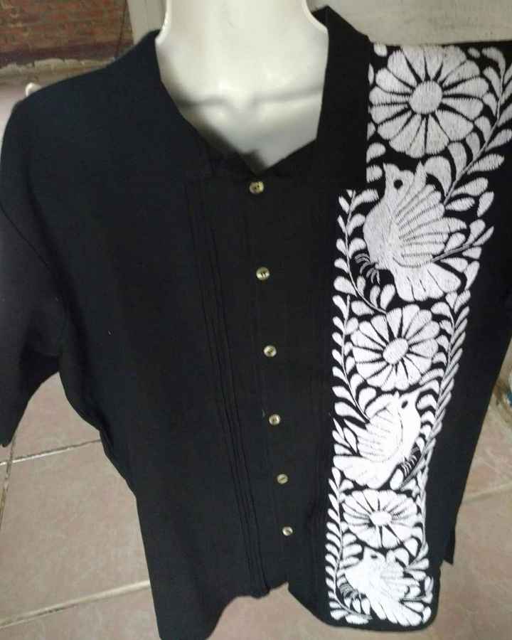 Mi boda prehispánica la camisa del novio