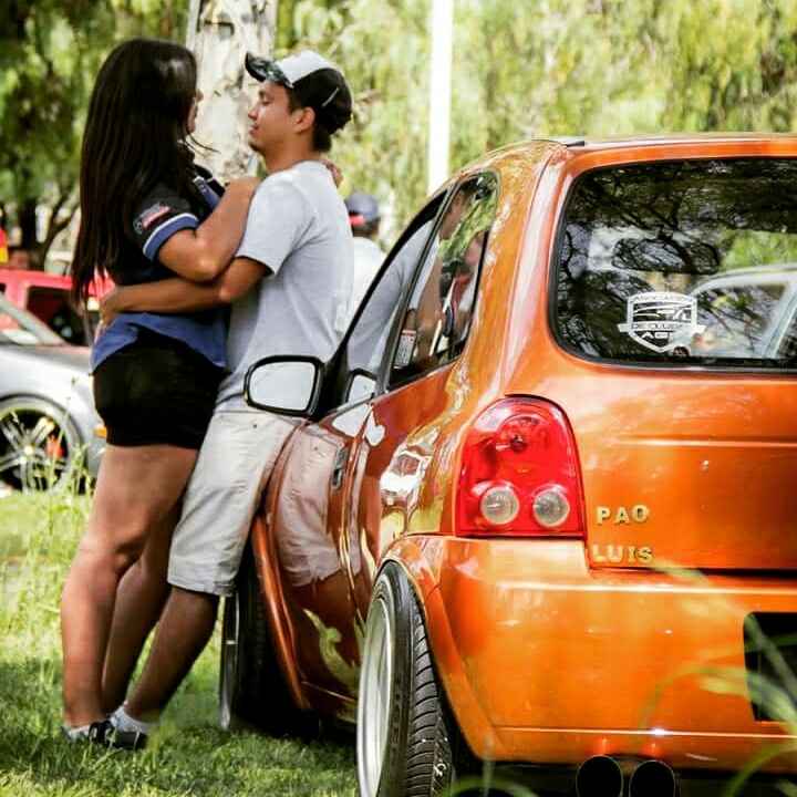 Fotos con su prometido.. - 1