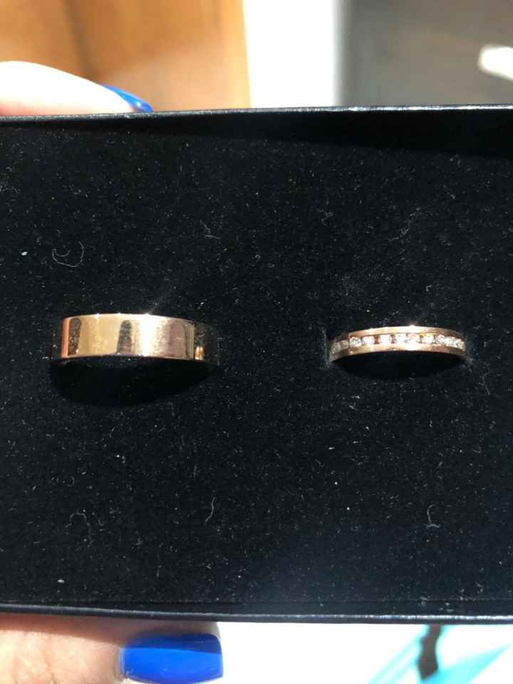 Argollas matrimoniales iguales o diferentes - 1