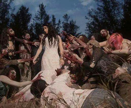  Trash the dress Zombie!😨😱 - 7