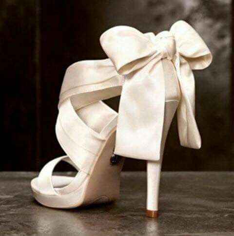 Ideas de zapatillas 👠👡👰 - 13