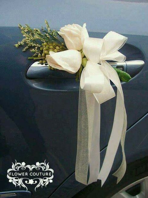 Ideas de decoración con flores para el auto - 3