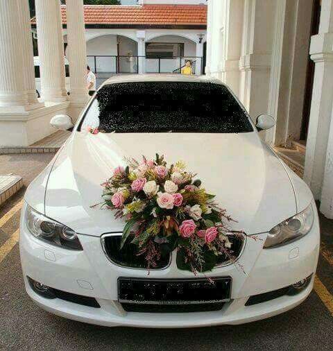 Ideas de decoración con flores para el auto - 8