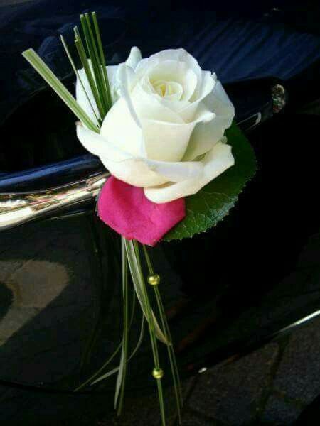 Ideas de decoración con flores para el auto - 14