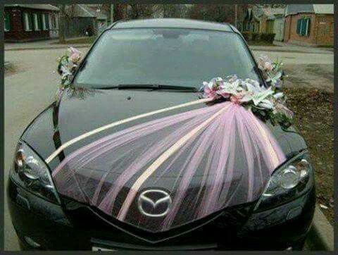 Ideas de decoración con flores para el auto - 21