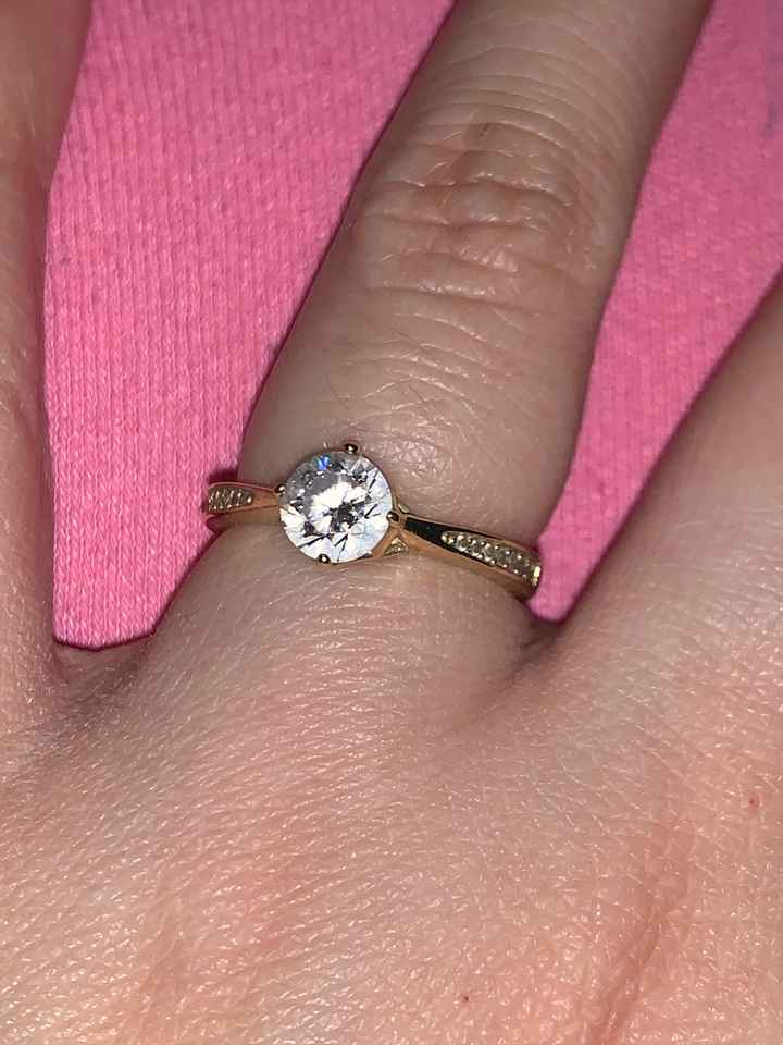 Simón dice....muéstrame tu anillo de compromiso💍 - 1