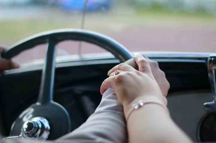Fotografías de novios en autos - 1