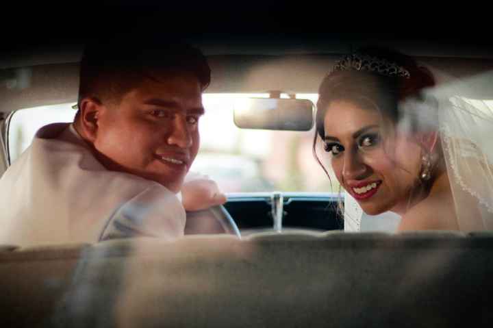 Fotografías de novios en autos - 8