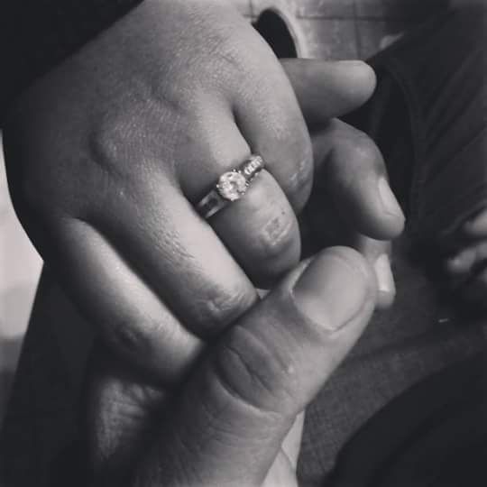 Y si me enseñas tu anillo? - 1