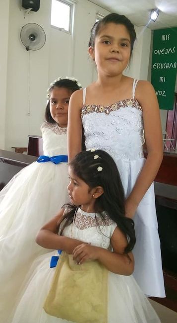 Pajesitas de Blanco y beige