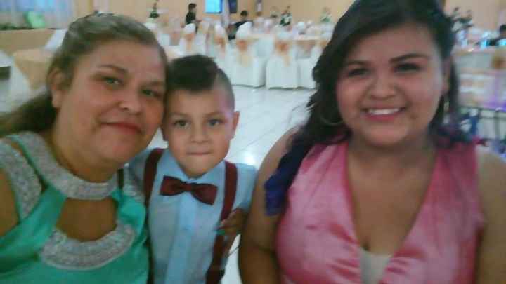 Mi mami un sobrino y mi hermana menor