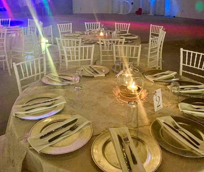 Desaliñado semi montaje de mesa :( 18