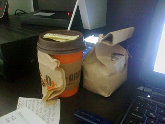 CAFÉ Y ANILLO