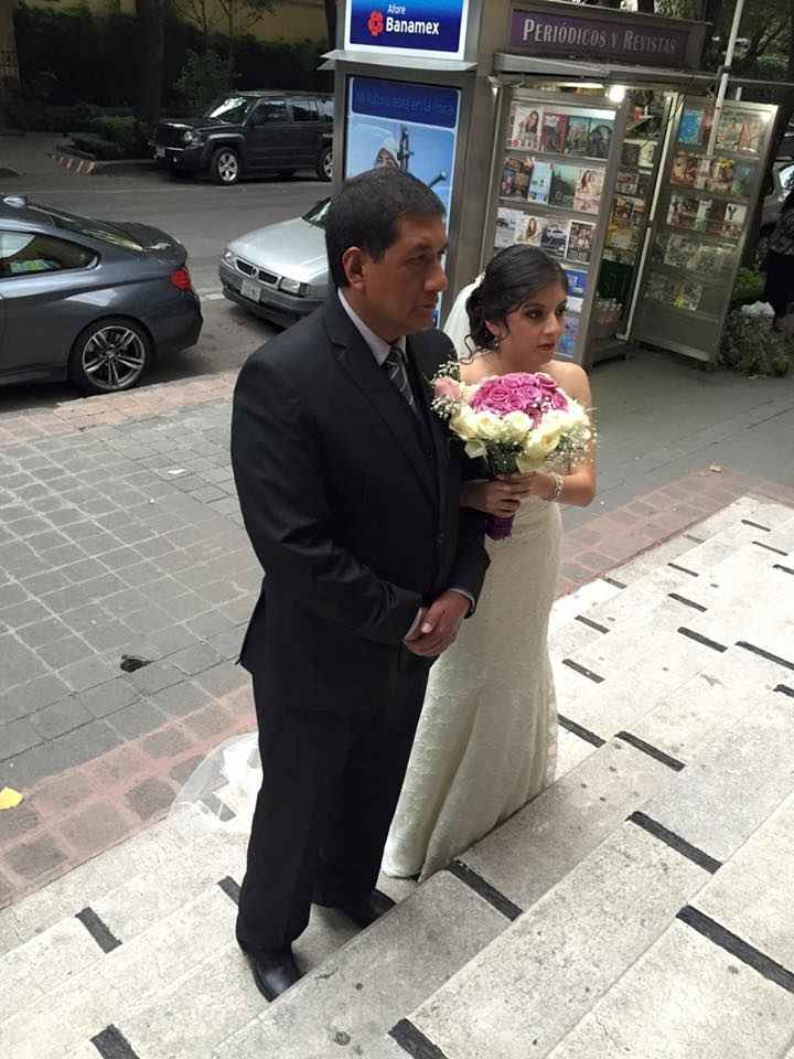 Presuman su foto... la novia con papá y mamá!! - 1