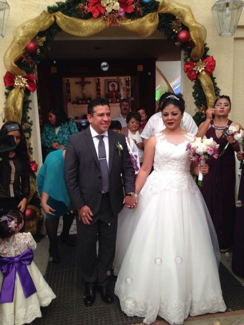 SALIDA DE LA IGLESIA