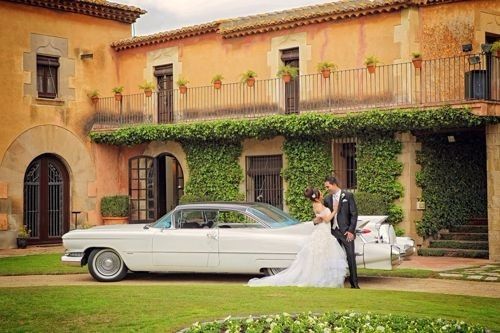 En un hermoso Cadillac 