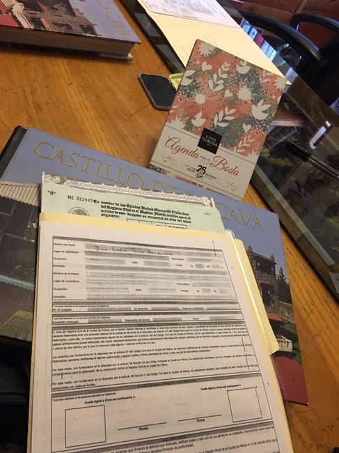 Llenando formato para ceremonia Civil