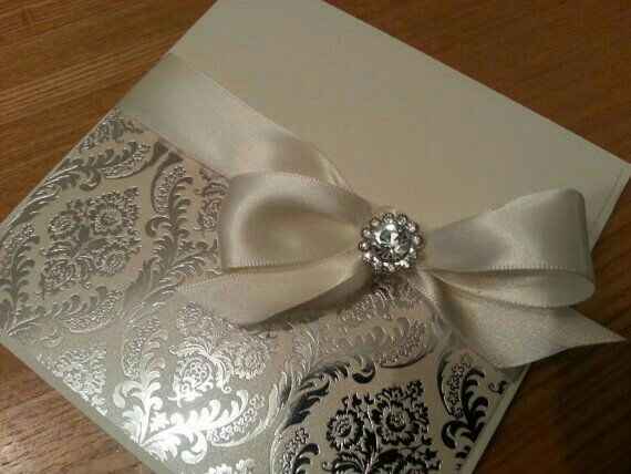 "combinaciones de colores en blanco y plateado" - 3