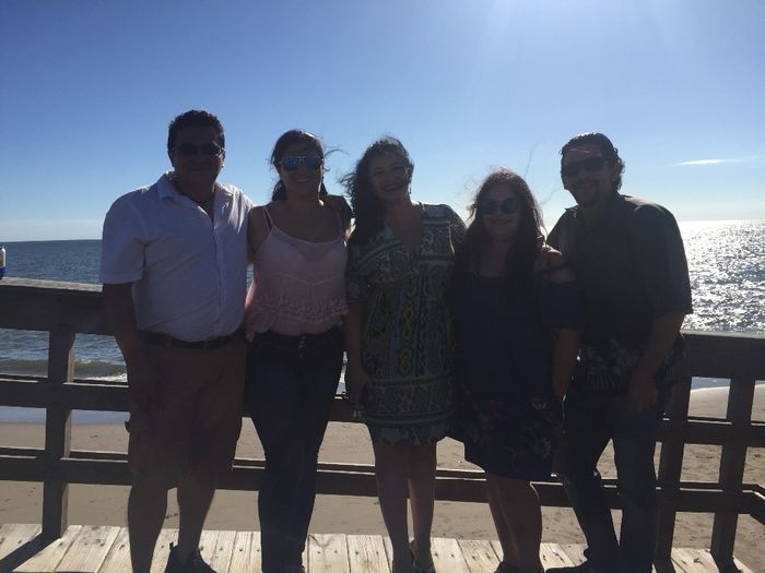 playita, hermanas y cuñado 