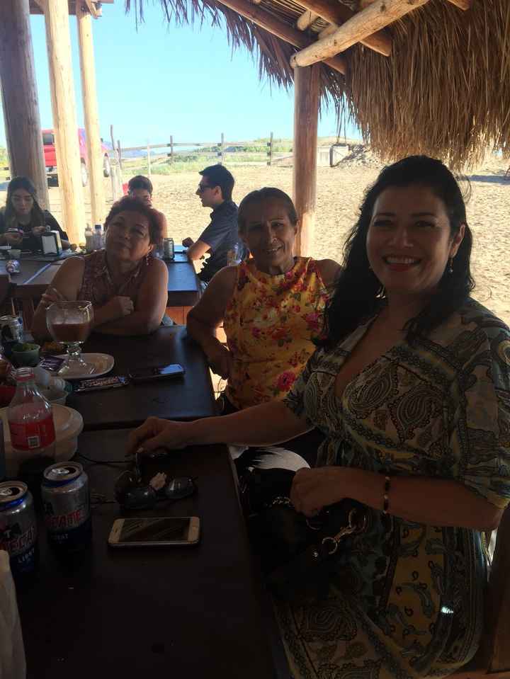 hermana, mi mamá y mi suegrita..